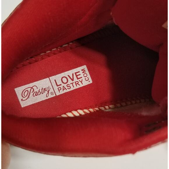 Love Pastry Dance Kids "pop tart" red glitter high-tops size 5.5 - Picture 3 of 10